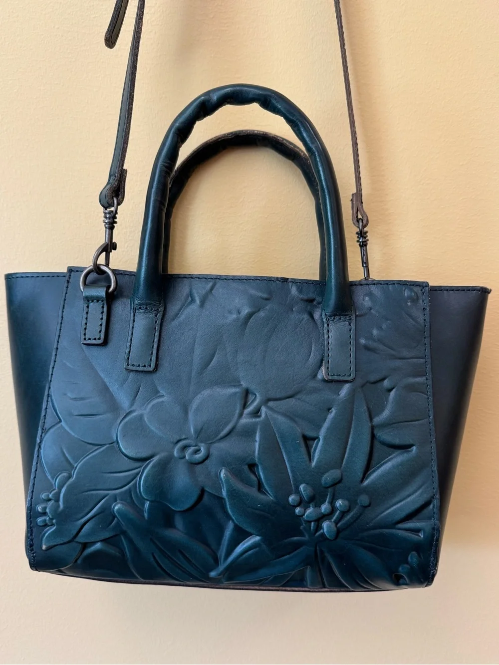 Patricia Nash Floral Embossed Leather Tote & Matching Wallet Set Dark Green
